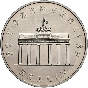 Deutsche Demokratische Republik: 1990 Brandenburger Tor