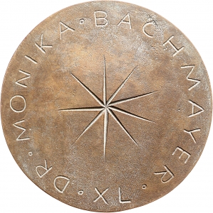 Henke, Johannes: Dr. Monika Bachmayer